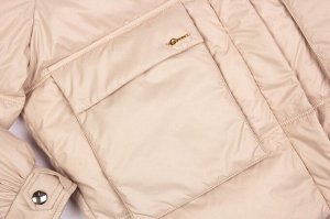 Куртка Женская куртка – это не только модное приобретение, но и залог практичности, комфорта,
безукоризненного образа.
Куртка в стиле оверсайз, удобные накладные карманы на кнопках. Центральная застеж