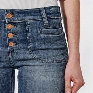 Джинсы Kaporal Lucky Jeans (Франция)
81 % хлопок, 2 % эластан, 17 % полиэстер
ткань стрейч
джинсы в стиле 70-х
ссылка на видео https://www.kaporal.com/fr_fr/femme-tous-les-jeans-lucky-dirveg