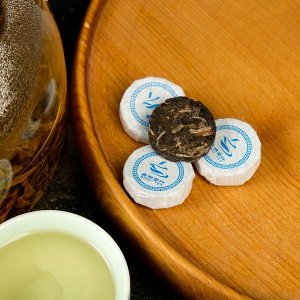 Зеленый прессованный чай (Пуэр) King Tea, золотая таблетка (тонкая), 4 шт*5 г (2,5 см)