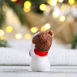 Фигурное мыло "Снеговик в шапке Мишка" белый, 3х3х5см