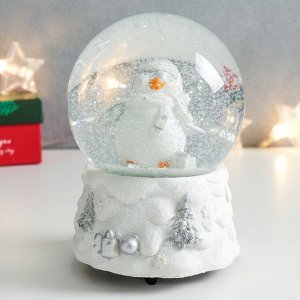 Стеклянный шар музыка "Пингвинёнок-пухляш с подарочком" 11,5х11,5х14 см