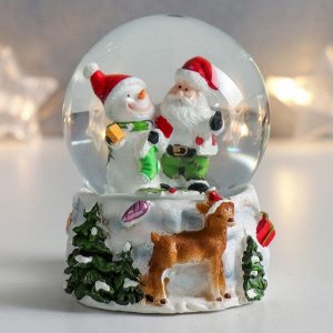 Стеклянный шар "Снеговик и Дед Мороз с оленёнком" 7х6,7х8,8 см
