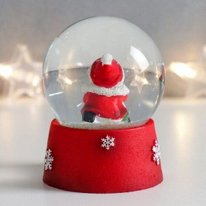 Стеклянный шар "Малыш со снежным комом" 7х6,7х8,8 см