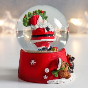 Стеклянный шар "Дед Мороз с ёлкой на плече" 6,5х6,5х8,5 см