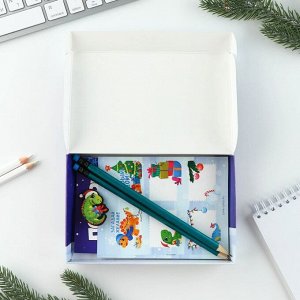 Подарочный набор«Волшебный набор»: блокнот, карандаши, наклейки и значок