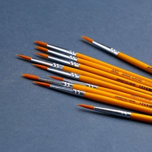 Кисть для рисования синтетика круглая № 4  (диаметр обоймы 3 мм; длина ворса 11 мм)