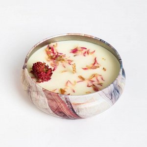 Свеча ароматическая из соевого воска с сухоцветом "Свежие цветы", 110 г