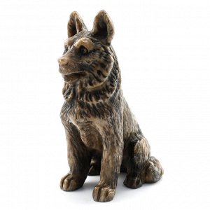 Скульптура из кальцита "Собака овчарка Гай" 55*70*115мм.