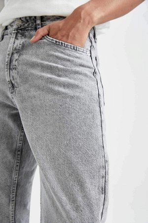Узкие джинсы 90-х с нормальной посадкой
