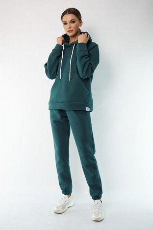 Костюм Костюм Kivviwear 4052-4053 изумрудный 
Состав: ПЭ-26%; Хлопок-70%; Эластан-4%;
Сезон: Осень-Зима

Костюм утепленный на флисе. Худи Classic модели 4052 с капюшоном на подкладке из основной ткан