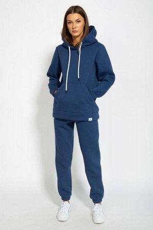 Костюм Костюм Kivviwear 40524053/17 индиго 
Состав: ПЭ-26%; Хлопок-70%; Эластан-4%;
Сезон: Осень-Зима
Рост: 170

Костюм утепленный на флисе. Худи Classic модели 4052 с капюшоном на подкладке из основ