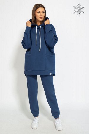 Костюм Костюм Kivviwear 40574056/11 индиго 
Состав: ПЭ-26%; Хлопок-70%; Эластан-4%;
Сезон: Осень-Зима
Рост: 170

Костюм ОВЕРСАЙСЗ, утепленный на флисе. Худи Oversize модели 4057 с капюшоном на подкла