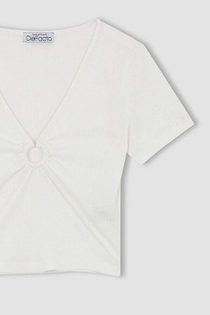 Приталенная плиссированная футболка с коротким рукавом с v-образным вырезом