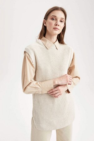 Классический асимметричный свитер-туника с круглым вырезом