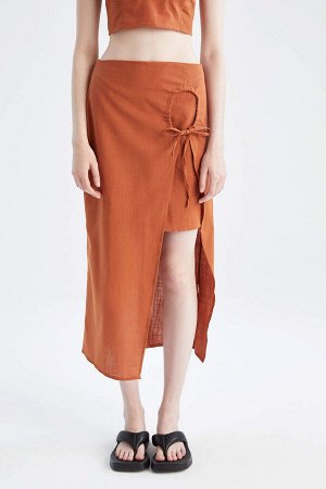 Базовая юбка-миди А-силуэта с разрезами и льняным эффектом