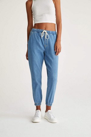 Джинсовые брюки-джоггеры с завязками на талии и высокой талией
