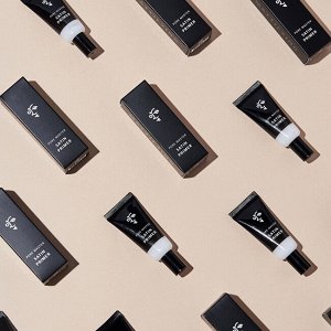 Основа под макияж с эффектом мерцания Strobe Glow Base