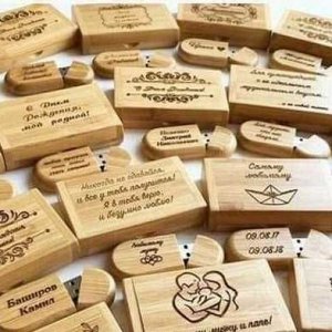 Флешка в футляре 32гб деревянная с любой гравировкой