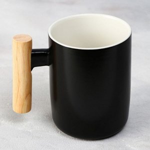 Кружка керамическая «Жизнь начинается с чашечки кофе», 400 мл, цвет чёрный