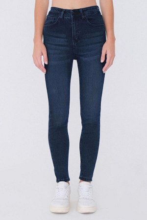 Темные джинсы скинни из денима со стандартной талией