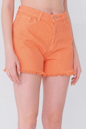 Оранжевые шорты с высокой талией и кисточками