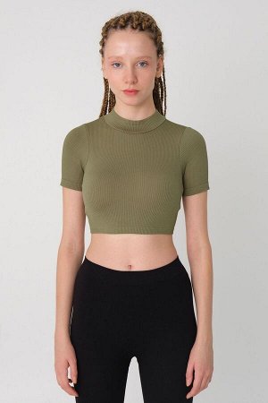 OLIVE GREEN Бесшовная укороченная блузка с короткими рукавами и воротником-стойкой