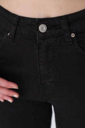 Черные джинсы скинни с завышенной талией