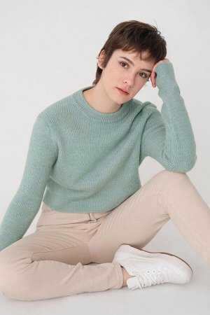 Addax Укороченный свитер мятного цвета с круглым вырезом