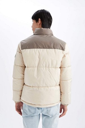 Синтетическое пальто из искусственной овчины стандартного кроя