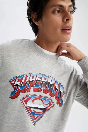 Мягкая толстовка с перьями Superman Licensed Boxy Fit с круглым вырезом