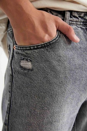 Джинсовые брюки узкого кроя с нормальной талией и рваными деталями в стиле 90-х