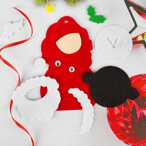 Набор для творчества - создай ёлочное украшение из фетра «Дед мороз с часами»