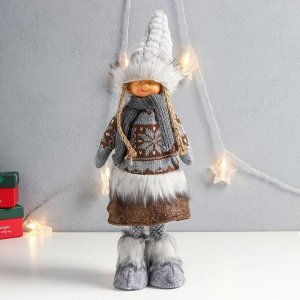 Кукла интерьерная "Девочка в зимнем наряде со снежинками" 45х16х9 см