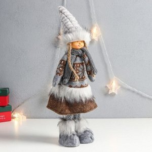 Кукла интерьерная "Девочка в зимнем наряде со снежинками" 45х16х9 см