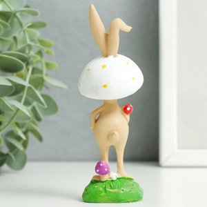 Сувенир полистоун "Коричневый кролик - грибочек" 4х4х12 см