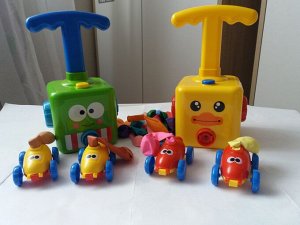 Набор игровой BabyGo с четырьмя машинками, шариками и двумя насосами