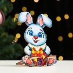 Подставка под телефон &quot;Кролик с подарком&quot;, дерево, 14х10 см