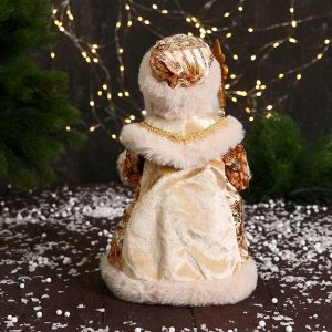 Дед Мороз "В шубке с бахромой" двигается, 30 см, золото