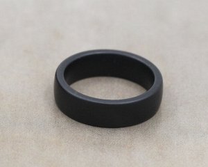 Кольцо с матовой керамикой