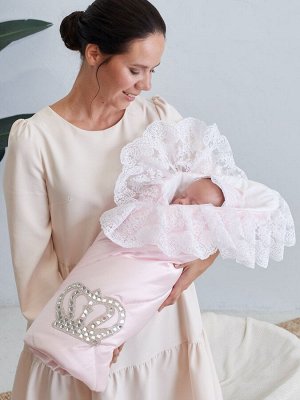 Luxury Baby Конверт-одеяло на выписку &quot;Империя&quot; нежно-розовый Атлас с белым кружевом и большой короной на липучке