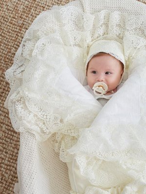 Luxury Baby Конверт-одеяло на выписку &quot;Милан&quot; (молочный с молочным кружевом)