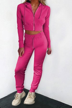 Розовый спортивный комплект в рубчик: укороченный худи + джоггеры с эластичной резинкой