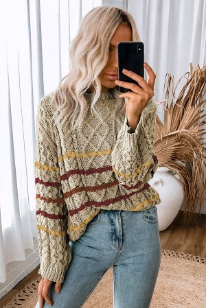 Бежевый полосатый свитер с косами