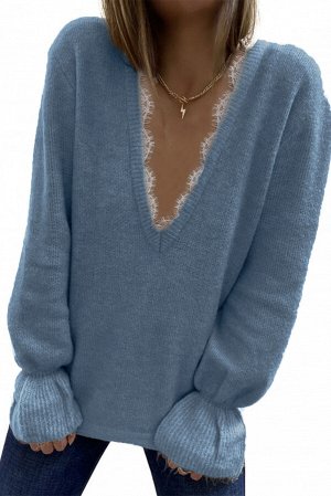 Голубой свитер с глубоким V-образным вырезом с кружевной отделкой