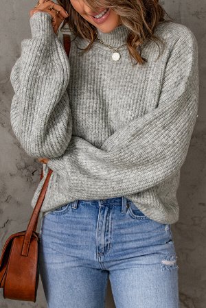 Серый свитер в рубчик с высокой горловиной