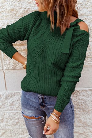 Зеленый вязаный свитер с воротом под горло и открытым плечом