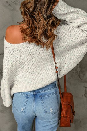 Белый фактурный свитер с V-образным вырезом