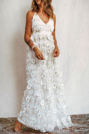 Белое платье-макси с цветочными аппликациями и открытой спиной
