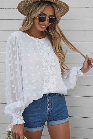 Белая полупрозрачная блуза с пышными рукавами с текстурой в горошек