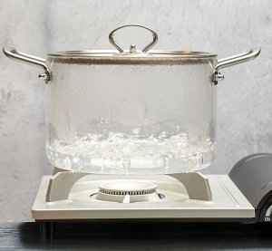 Стеклянная кастрюля "Glass Pan" с металлической ручкой / 5,5 л